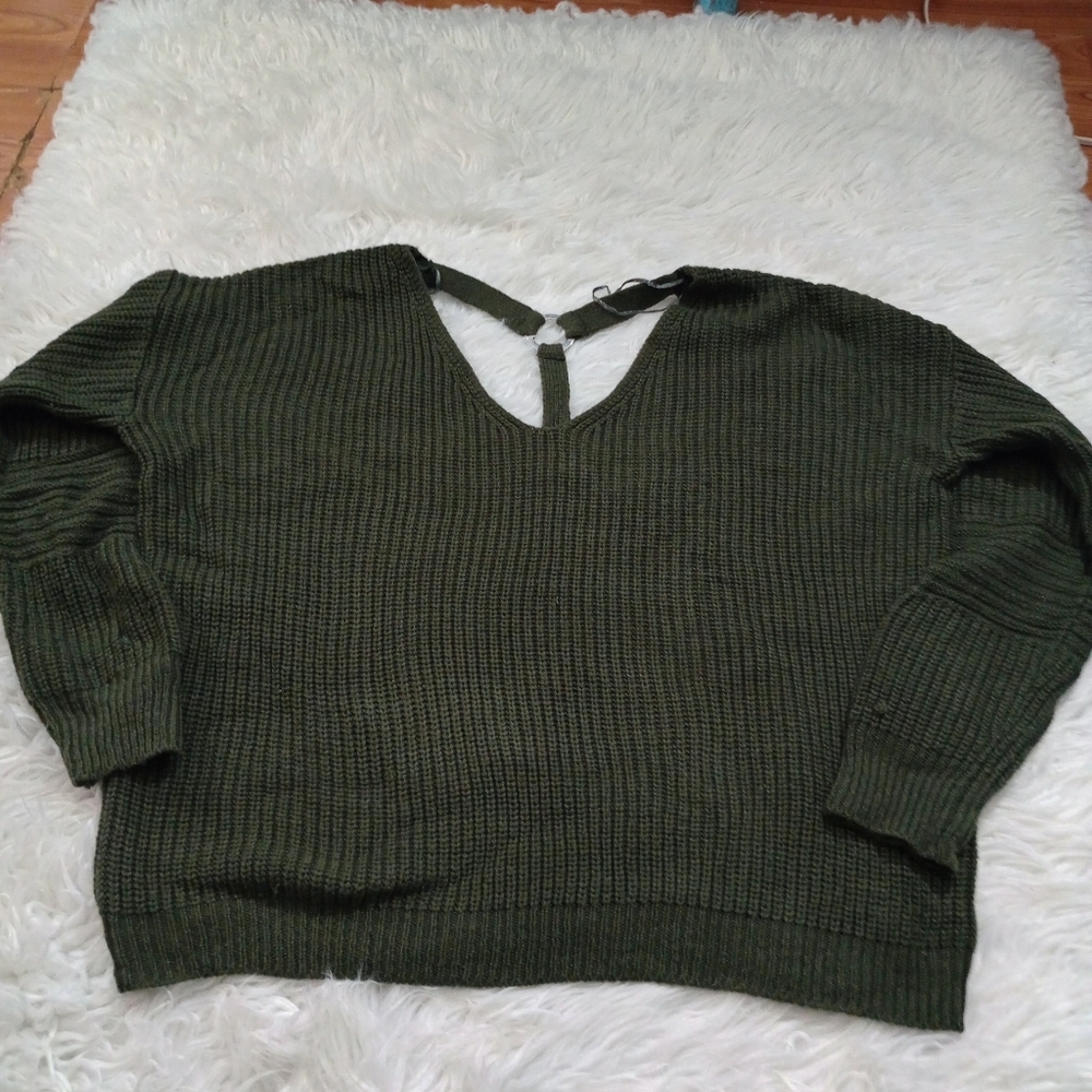 Love by designe womans olive green sweater sz L